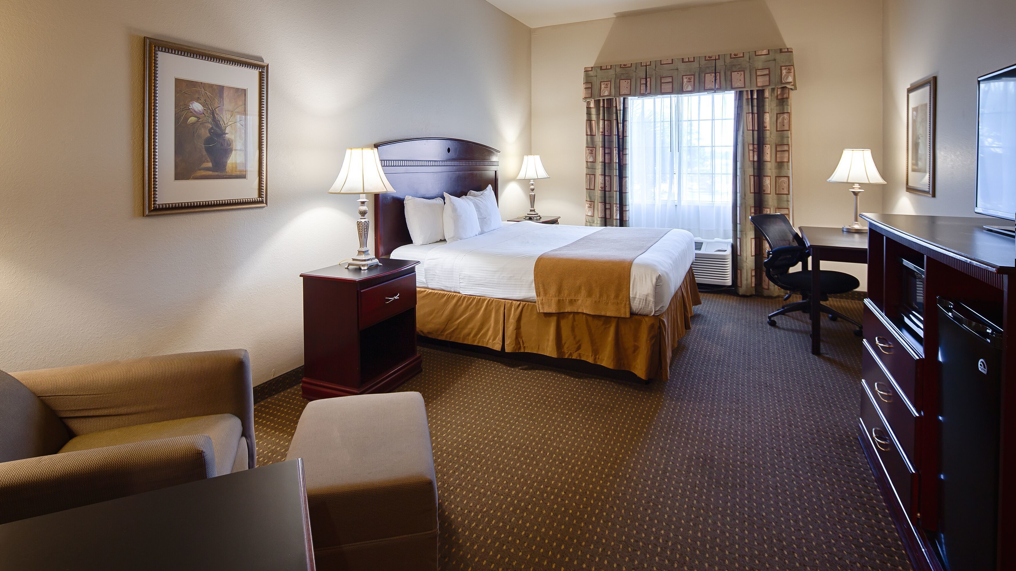 Standard Room, 1 King Bed