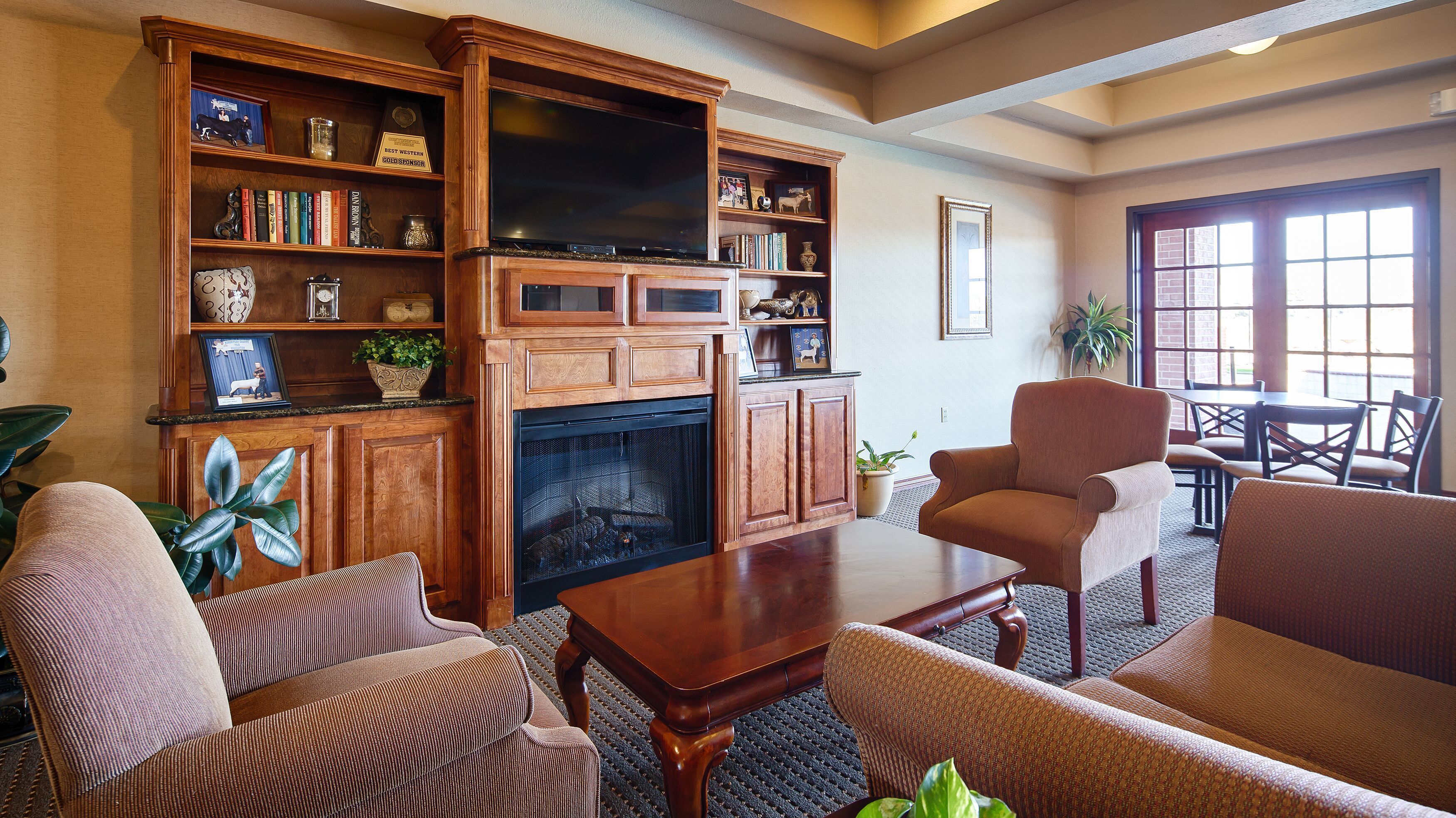 المنشأة من الداخل