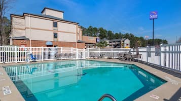 Seasonal outdoor pool