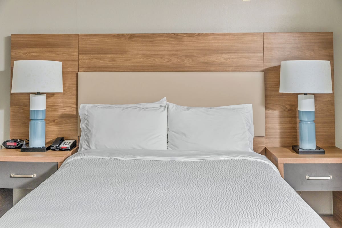 Suite estudio, 1 cama de matrimonio | 1 dormitorio, ropa de cama de alta calidad, caja fuerte y escritorio