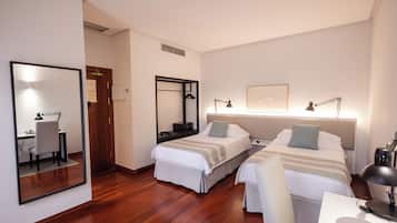 Double or Twin Room, Terrace | In-room safe, desk, free WiFi
