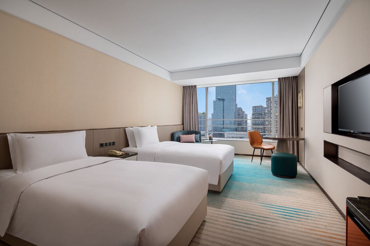 Down duvets, minibar, in-room safe, desk