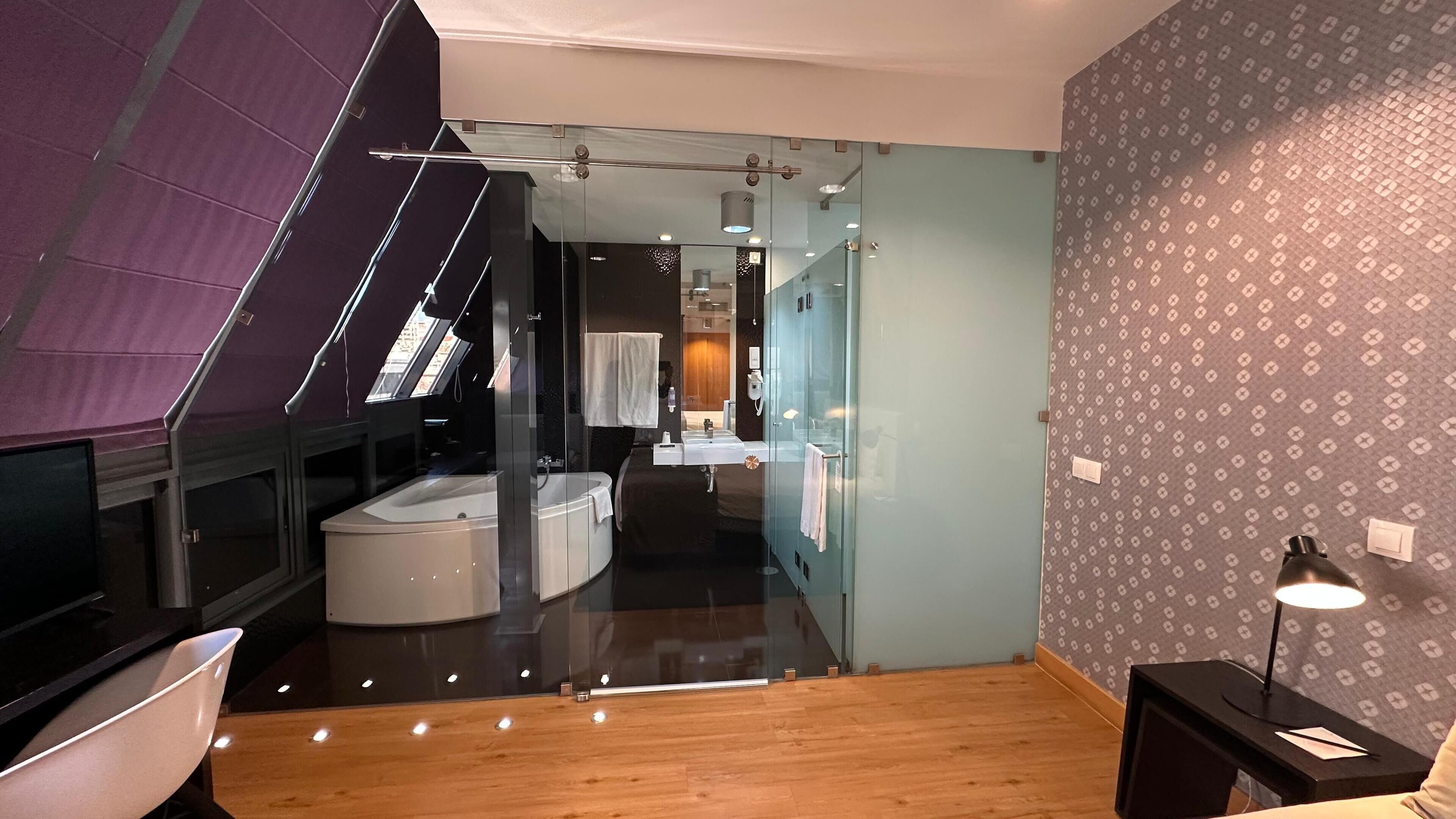 Photo - America Diamonds Hotel