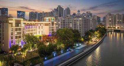 Holiday Inn Express Shanghai Putuo by IHG