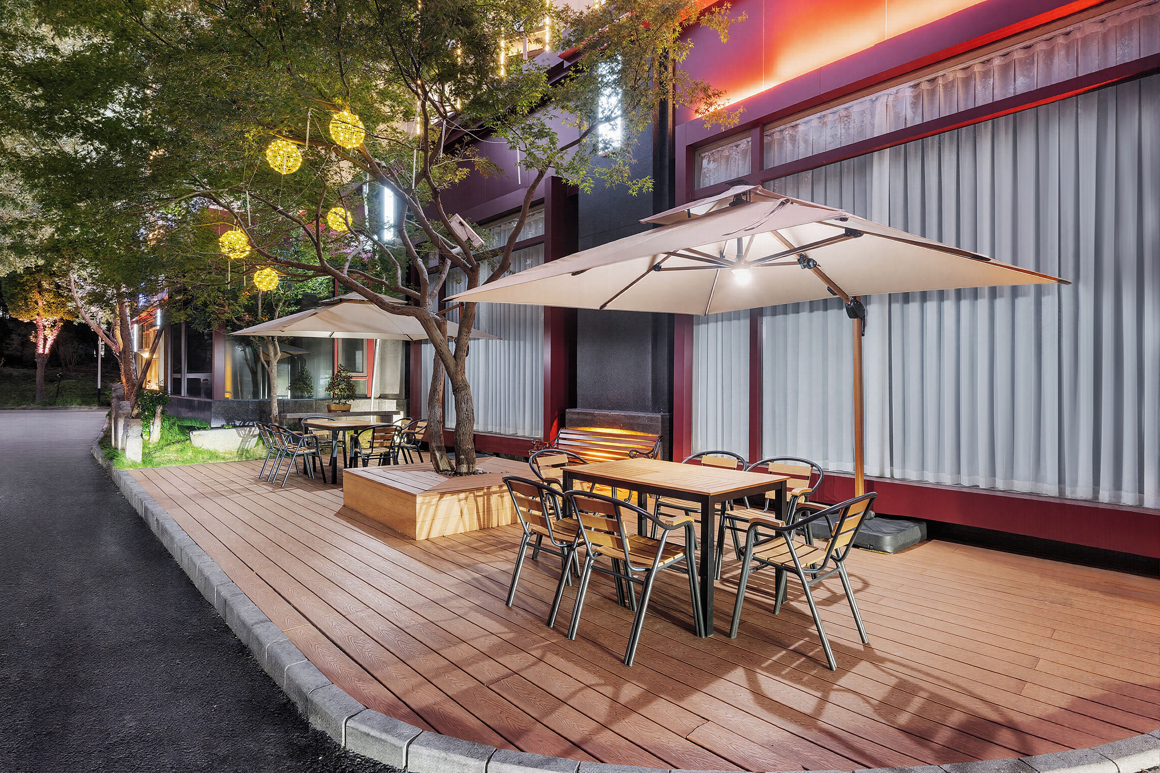 Children's play area - outdoor