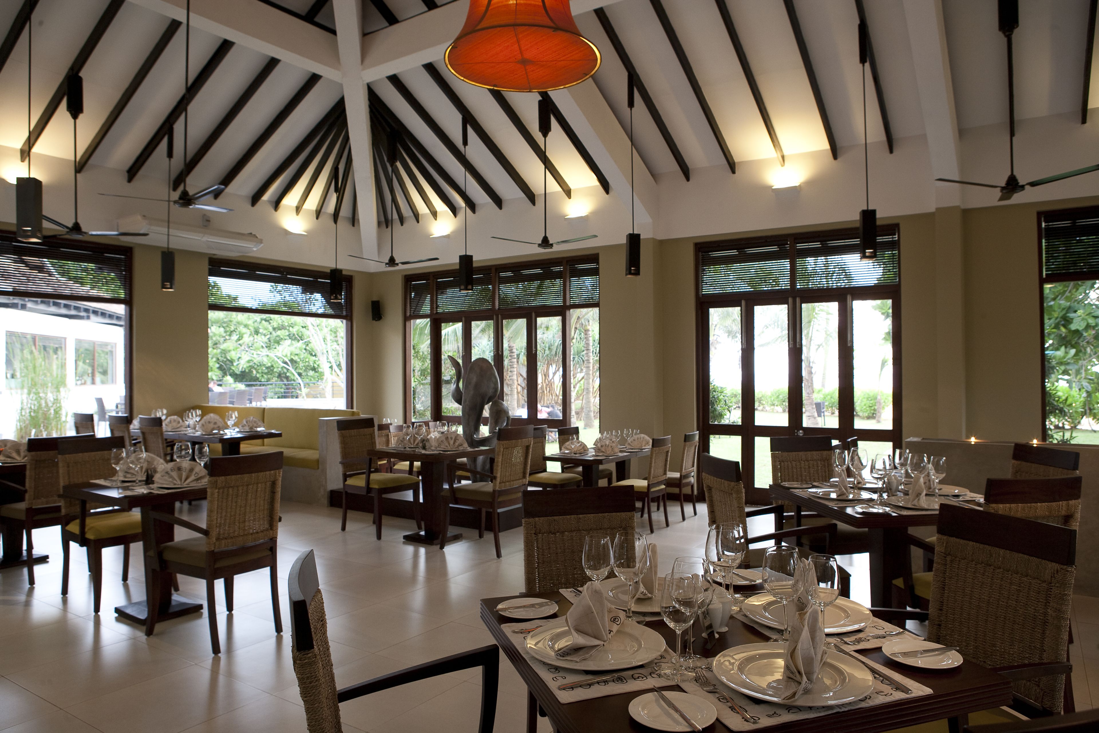 daily buffet breakfast (lkr 25 per person)