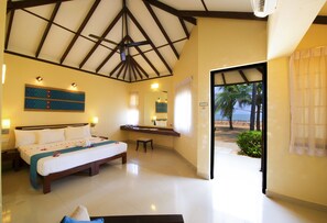 1 bedroom, Egyptian cotton sheets, premium bedding, minibar - Club Hotel Dolphin (Wennappuwa)