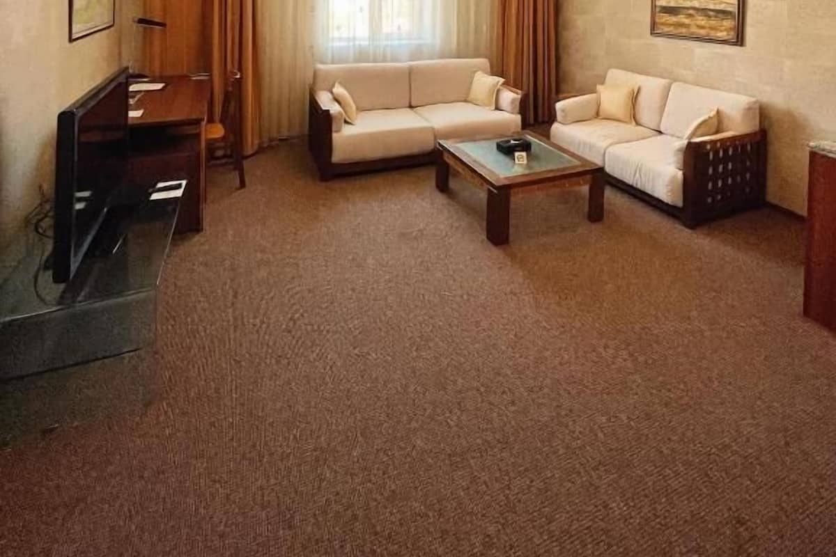 Luxury Suite