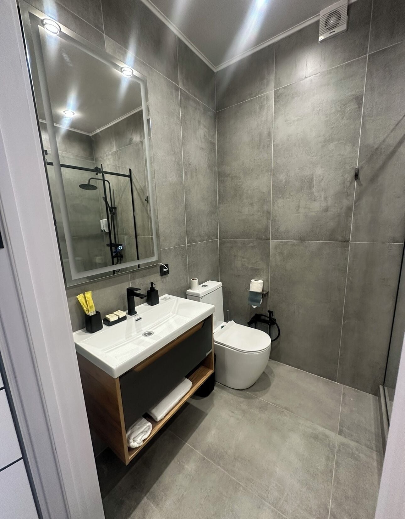 family room | 1 bedroom, minibar, in-room safe, desk