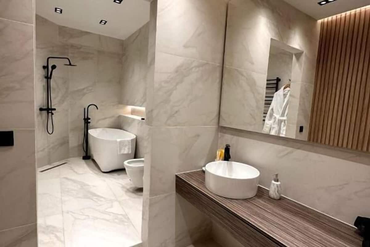 superior suite, 2 bedrooms | 1 bedroom, minibar, in-room safe, desk