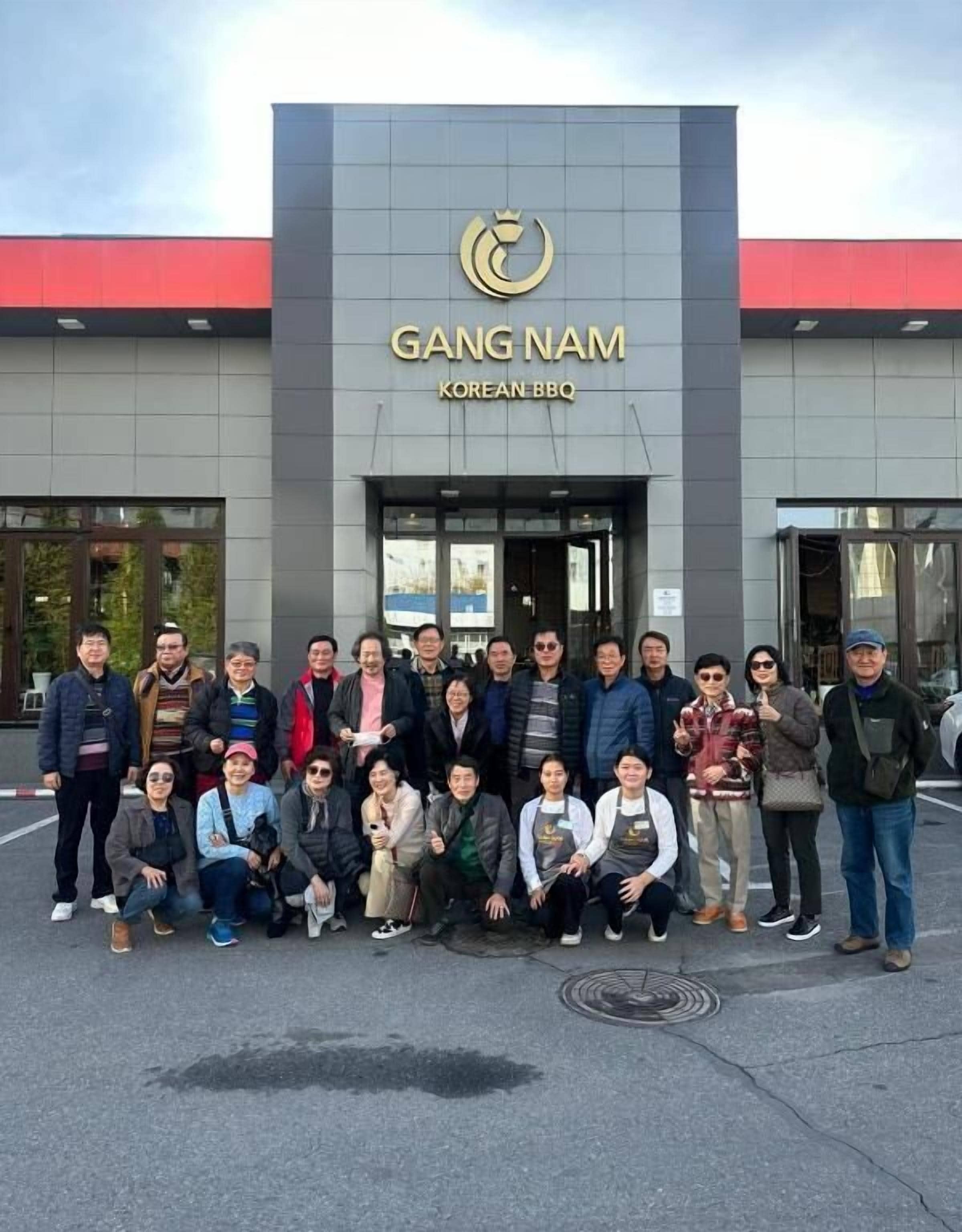 2 restaurants, breakfast, lunch, dinner served; modern european cuisine