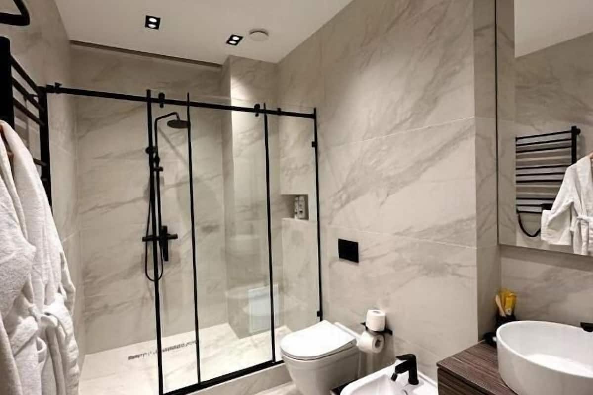 superior suite, 2 bedrooms | 1 bedroom, minibar, in-room safe, desk