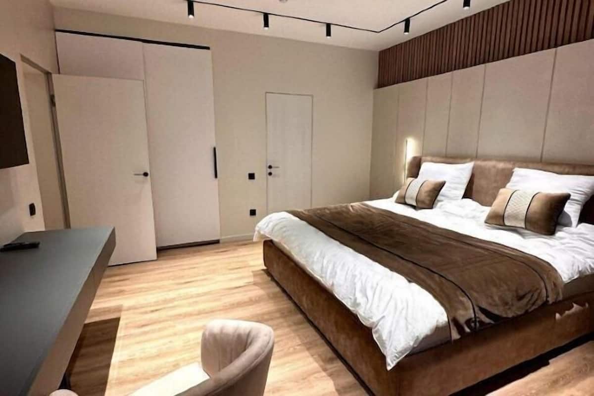 1 bedroom, minibar, in-room safe, desk