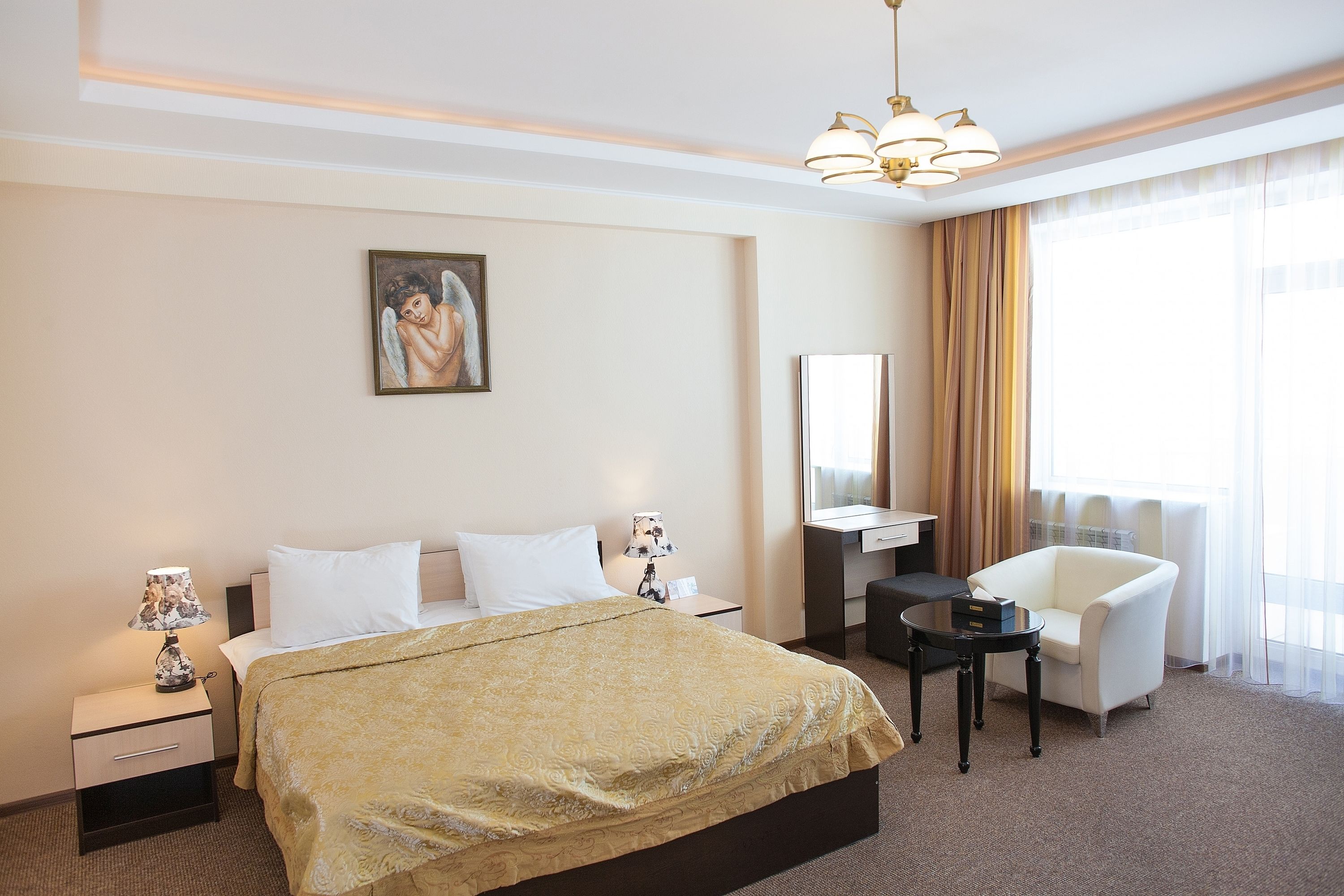standard single room | 1 bedroom, minibar, in-room safe, desk