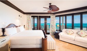 3 Bedroom Ocean Front Estate | Ropa de cama hipoalergénica, edredón y camas con pillow-top
