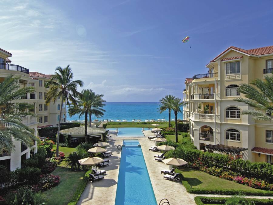 2 outdoor pools, pool umbrellas, sun loungers