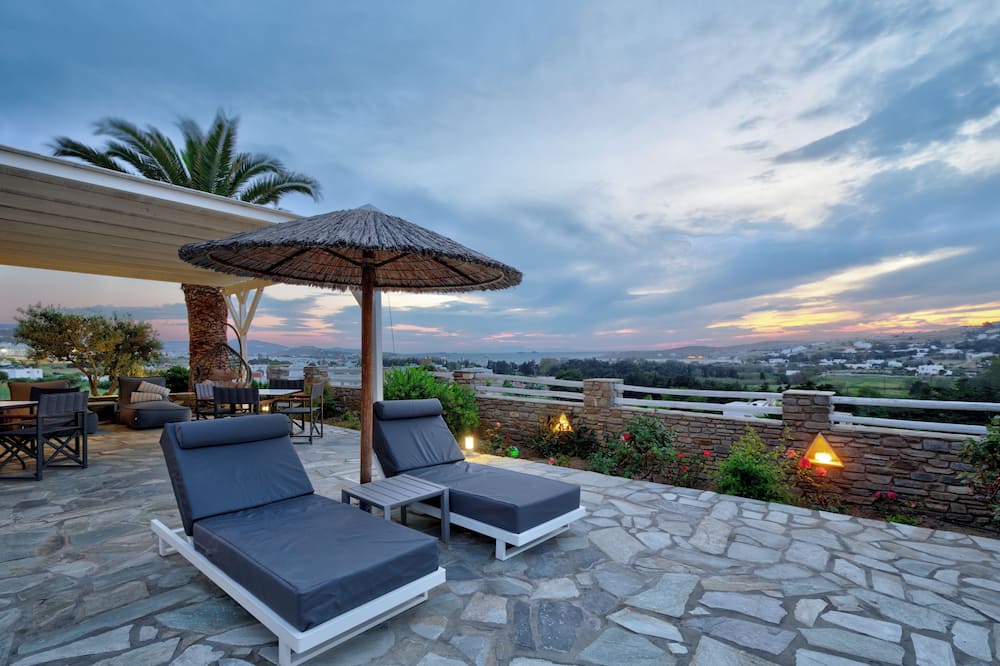 Pyrgaki Hotel