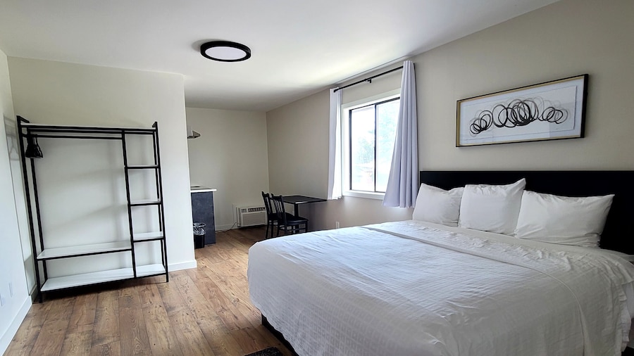 Richland Inn and Suites