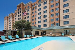 Outdoor pool - Residence Inn by Marriott DFW Airport North/Grapevine (Grapevine)