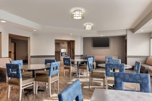 Free daily buffet breakfast