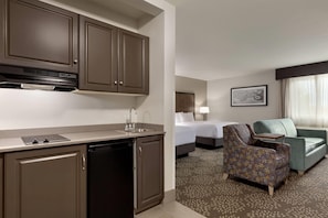 豪華客房, 2 張加大雙人床, 無障礙 (Mobility/Hearing Impaired Accessible) | 高級寢具、舒適加層、書桌、筆電工作空間