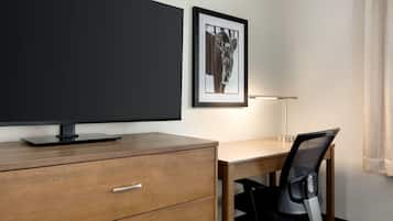 Deluxe Room, 1 King Bed, Non Smoking | Premium bedding, pillow-top beds, desk, laptop workspace