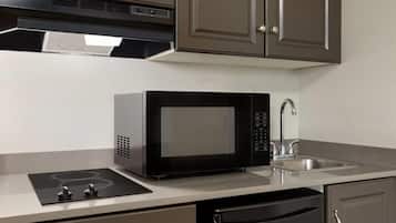 Deluxe Room, 2 Queen Beds, Non Smoking (Deluxe Family Room) | Premium bedding, pillow-top beds, desk, laptop workspace