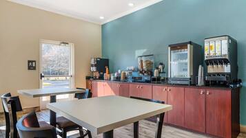 Free daily buffet breakfast