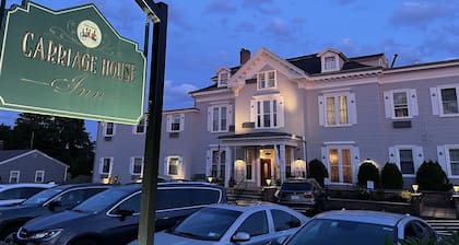 The Carriage House Inn Newport