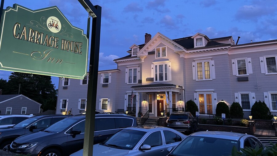 The Carriage House Inn Newport