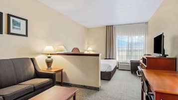 Suite, 1 King-Bett, Nichtraucher | Hochwertige Bettwaren, individuell dekoriert, individuell eingerichtet