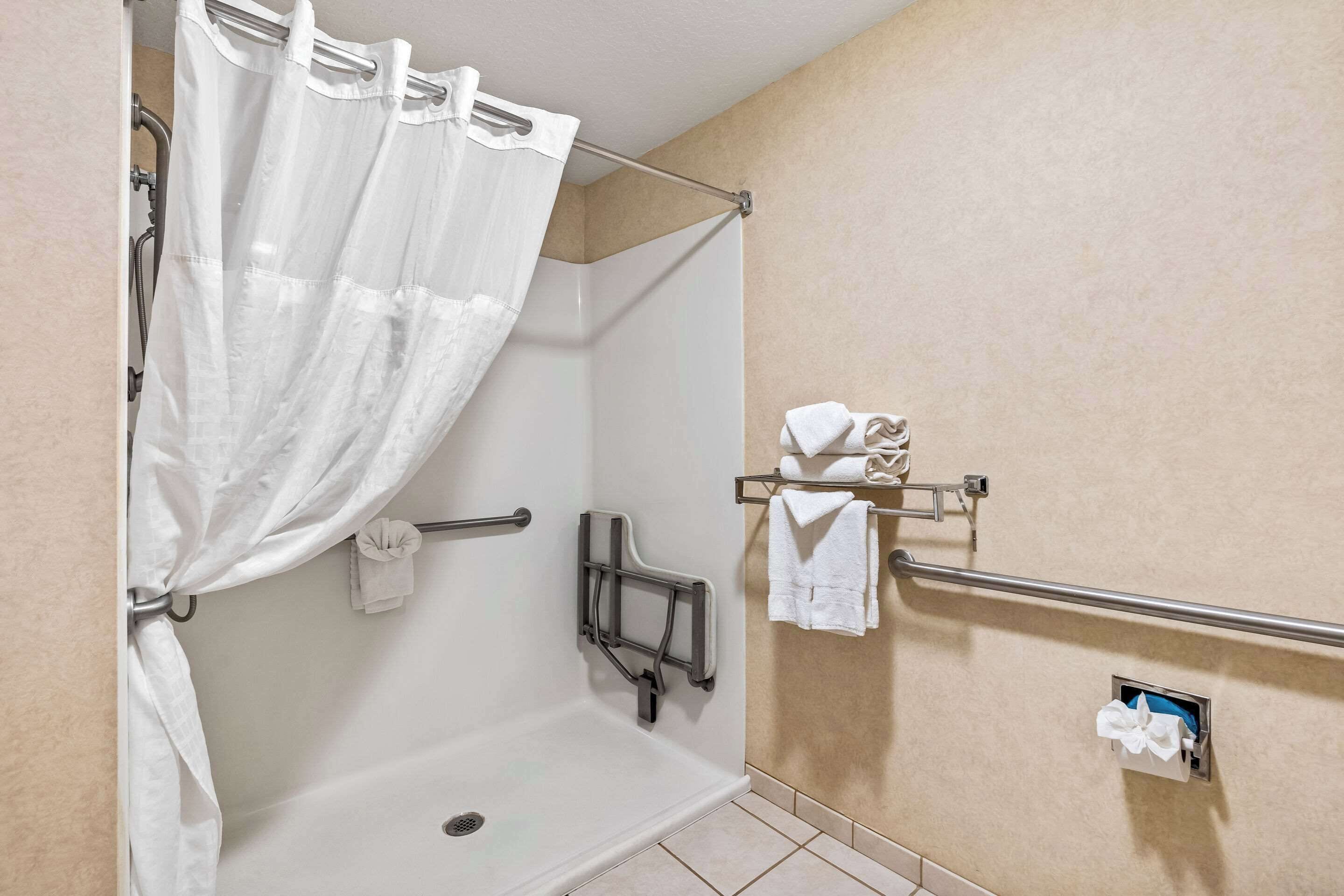 room, 1 king bed, non smoking | premium bedding, individually decorated, individually furnished, desk