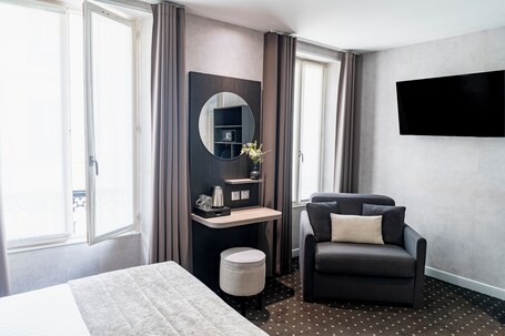 Hotel de La Paix Tour Eiffel - Image 43