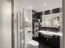 Classic Double Room | Bathroom