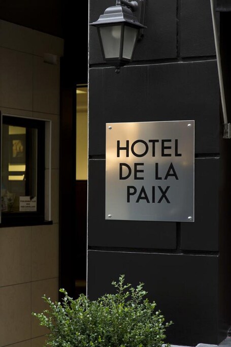 Hotel de La Paix Tour Eiffel - Image 8