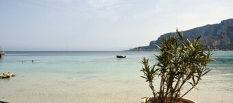 Palermo Mare Holidays