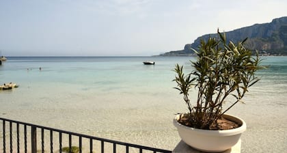 Palermo Mare Holidays