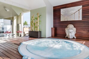 Mandi tangas / hammam, rawatan badan, balut badan, lulur badan