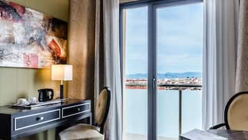 1 phòng ngủ, bộ đồ giường cao cấp, minibar, két bảo mật tại phòng