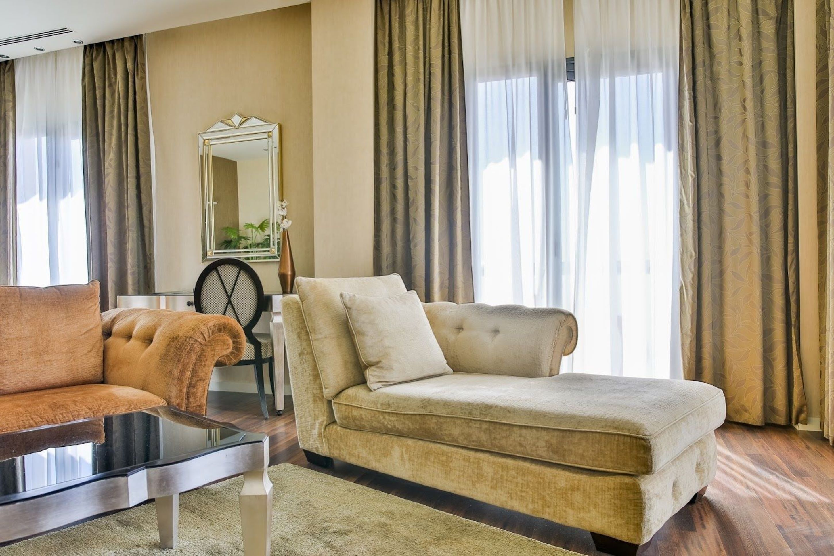 suite, hot tub | 1 bedroom, premium bedding, minibar, in-room safe