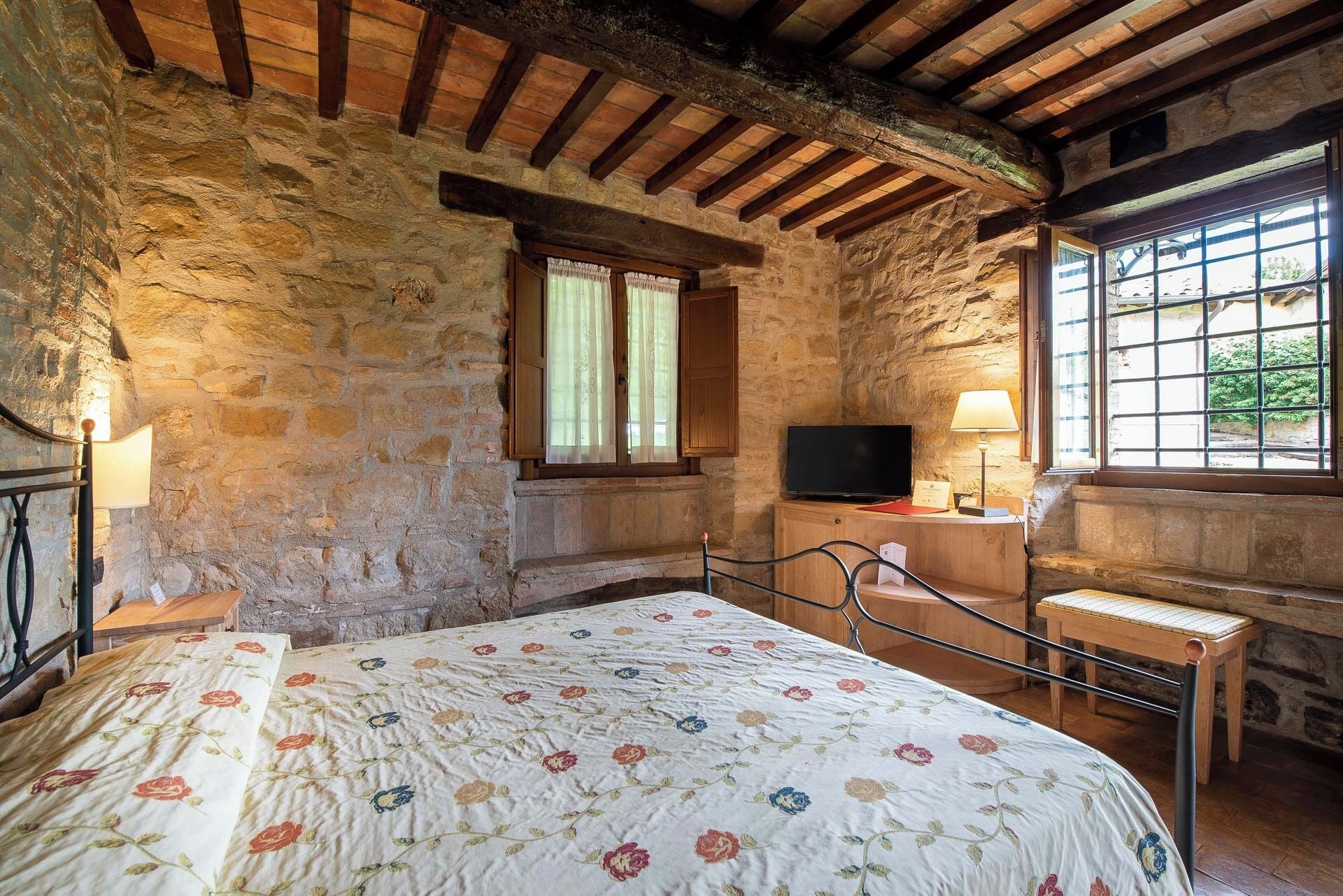 executive borgo antico | 1 bedroom, minibar, in-room safe, desk