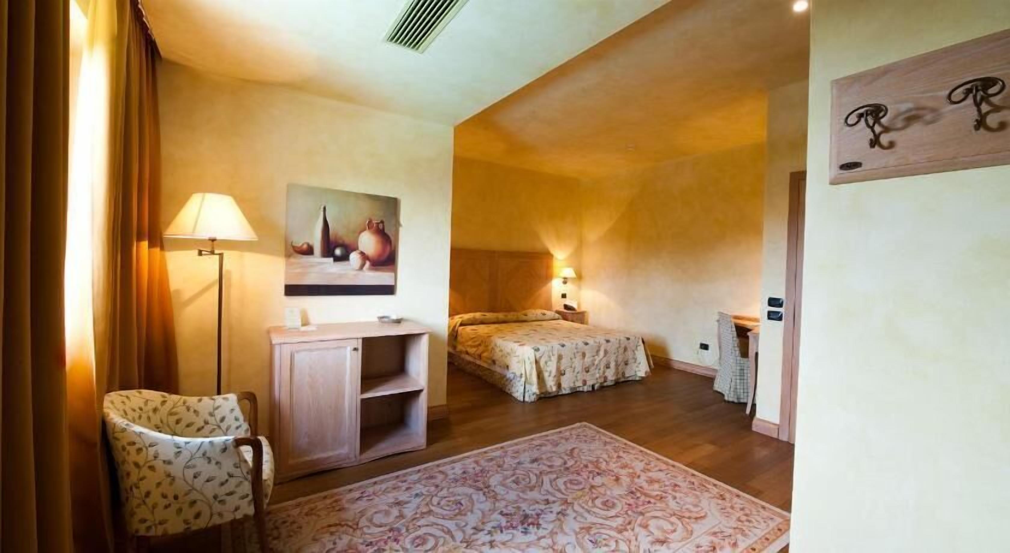1 bedroom, minibar, in-room safe, desk