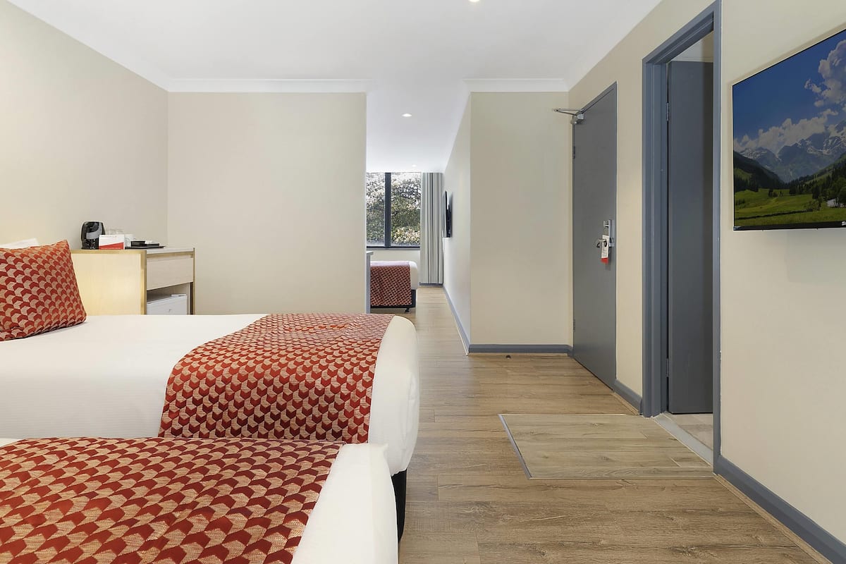 Deluxe Room, 1 Queen Bed