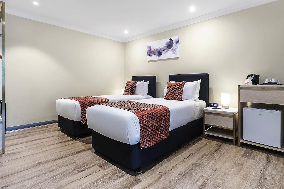 2 habitaciones, cunas, wifi gratis y ropa de cama