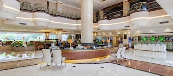 Golden Spring Hotel