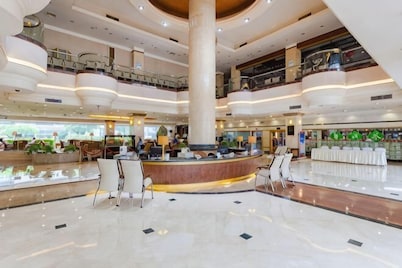 Golden Spring Hotel