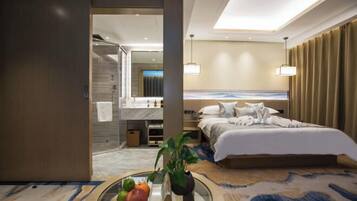 Iron/ironing board, cribs/infant beds