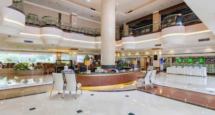 Golden Spring Hotel