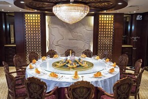 Restaurant - Golden Spring Hotel (Kunming)