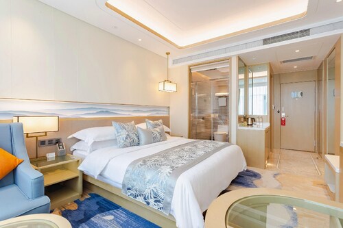 Golden Spring Hotel